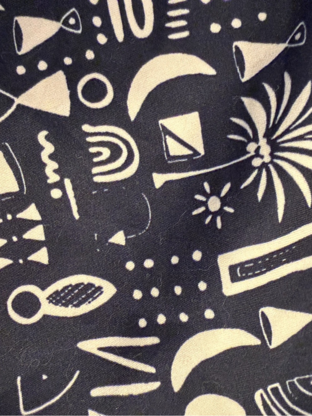 EUC! Onia The Calder Board Shorts Swim Trunks Black Tan Tribal Geo 7.5", sz S - Picture 10 of 12